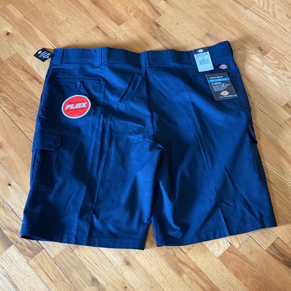 Men’s Dickies Relaxed Fit Flex blue flat front chino cargo shorts size 50 - NWT - Picture 3 of 9